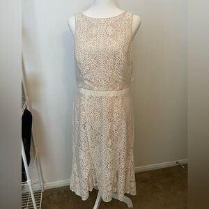 db Studio Elegant Lace Sleeveless Dress